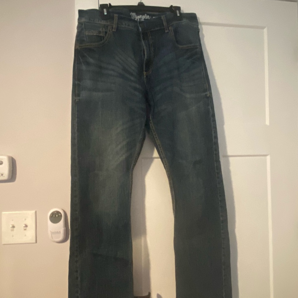 Wrangler Men's Dark Blue Straight Jeans